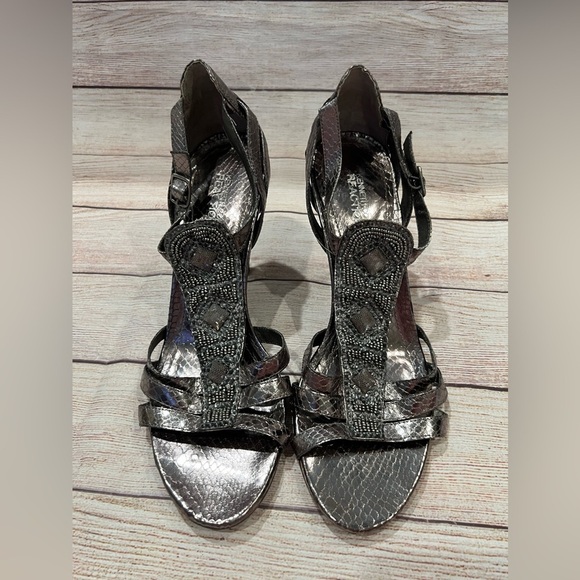 Kenneth Cole Reaction Know How Hot Silver Heel Shoes Size 10 - Picture 2 of 7
